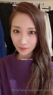大奶子和大鸡巴在摄像机前狂野的性爱场景中